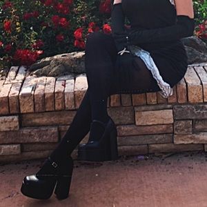 Platform chunky heeled ankle strap pumps